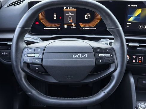 Used 2026 Kia Sportage LX FWD image 11
