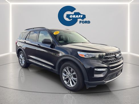 Used 2021 Ford Explorer XLT w/ Equipment Group 202A AWD/4WD image 4