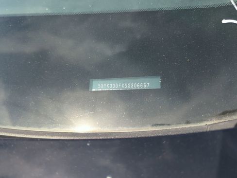 Certified 2025 Kia Sportage EX image 6