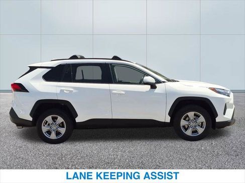 Used 2025 Toyota RAV4 XLE FWD image 6