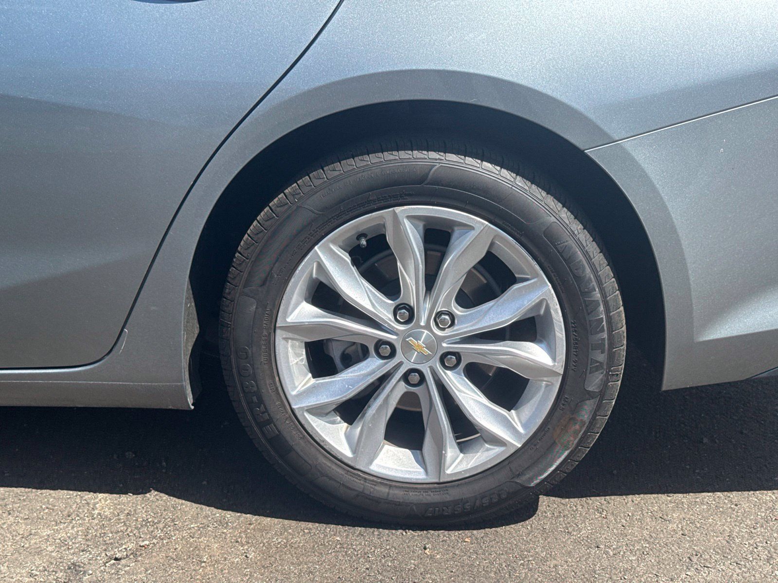 Used 2023 Chevrolet Malibu LT FWD image 5