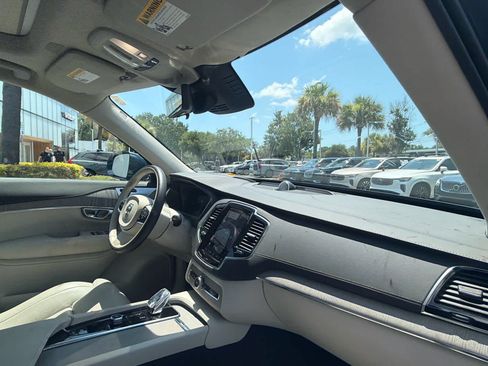 Used 2025 Volvo XC90 T8 Ultra w/ Lounge Package AWD/4WD image 26