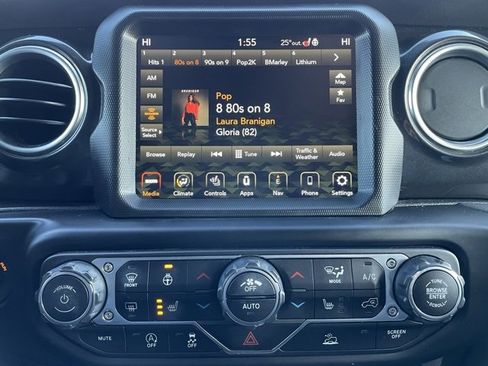 Used 2022 Jeep Wrangler Unlimited Sahara image 7