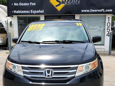 Used 2011 Honda Odyssey Touring image 2