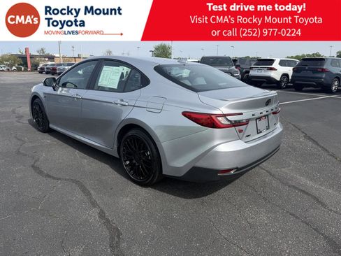 Used 2025 Toyota Camry LE w/ Convenience Package image 5