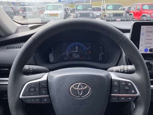 Used 2026 Toyota Grand Highlander AWD image 16