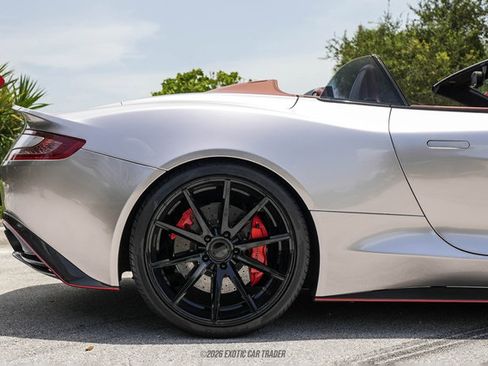 Used 2014 Aston Martin Vanquish Volante RWD image 8