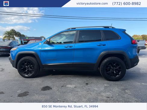 Used 2018 Jeep Cherokee Trailhawk w/ Quick Order Package 27L image 4