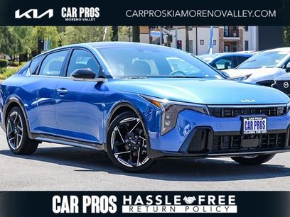 New 2025 Kia K4 GT-Line w/ GT-Line Sunroof Package