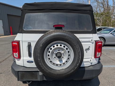 Used 2023 Ford Bronco 4-Door image 3