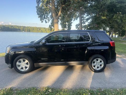 Used 2014 GMC Terrain SLE FWD image 1
