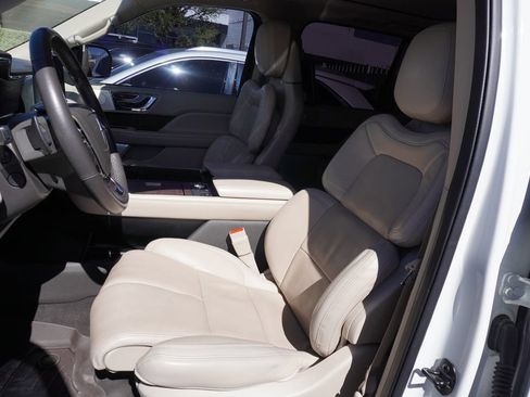 Used 2021 Lincoln Navigator L Reserve AWD/4WD image 11