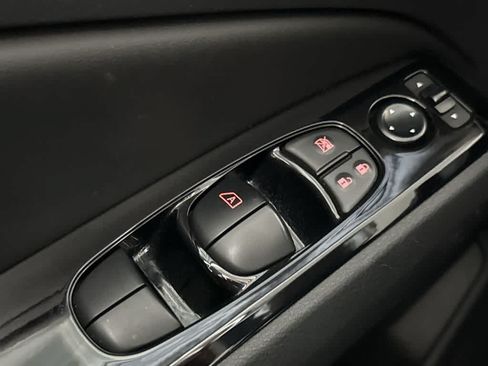 Used 2023 Nissan Altima 2.5 SV FWD image 17