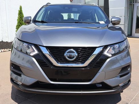 Used 2022 Nissan Rogue Sport SV AWD/4WD image 2