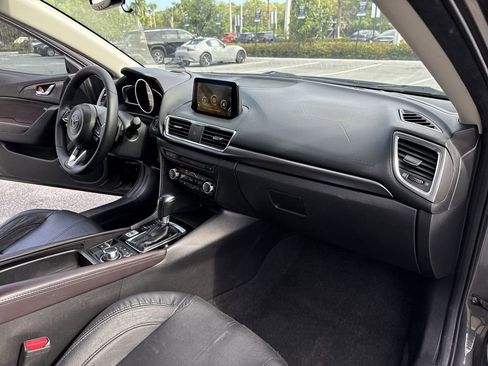 Used 2017 MAZDA MAZDA3 Grand Touring w/ Premium Equipment Package FWD image 32