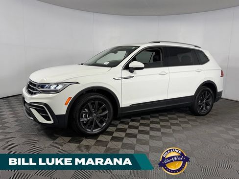 Used 2024 Volkswagen Tiguan SE AWD/4WD image 1