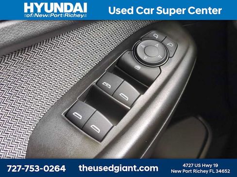 Used 2023 Chevrolet TrailBlazer LT w/ Convenience Package FWD image 25
