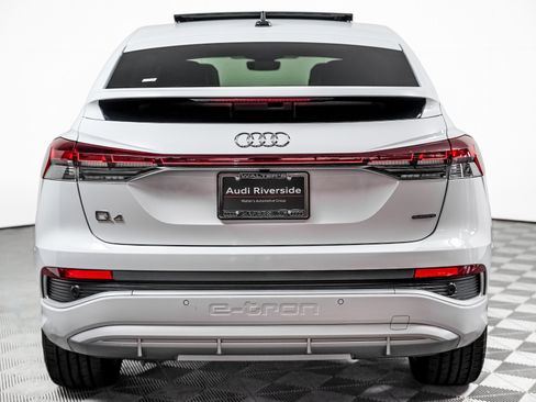 Used 2023 Audi Q4 e-tron Prestige AWD/4WD image 6