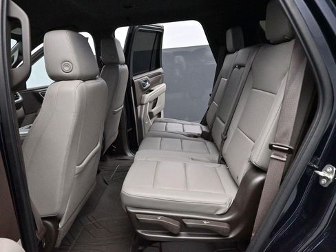Used 2021 Chevrolet Tahoe Z71 AWD/4WD image 32