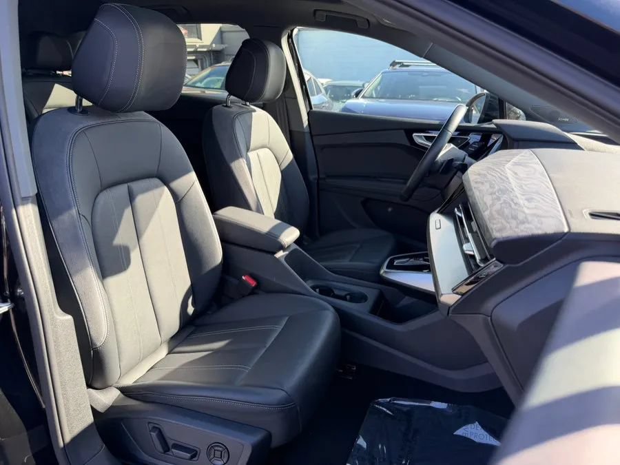 Used 2023 Audi Q4 e-tron Premium Plus AWD/4WD image 28