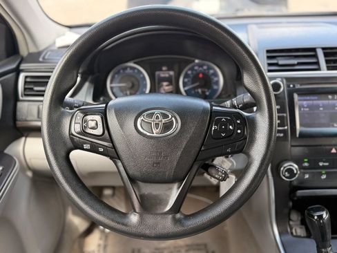 Used 2017 Toyota Camry LE FWD image 22