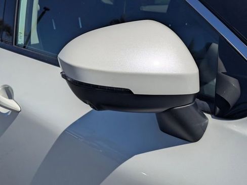 Used 2023 Nissan Rogue SL w/ SL Premium Package image 10