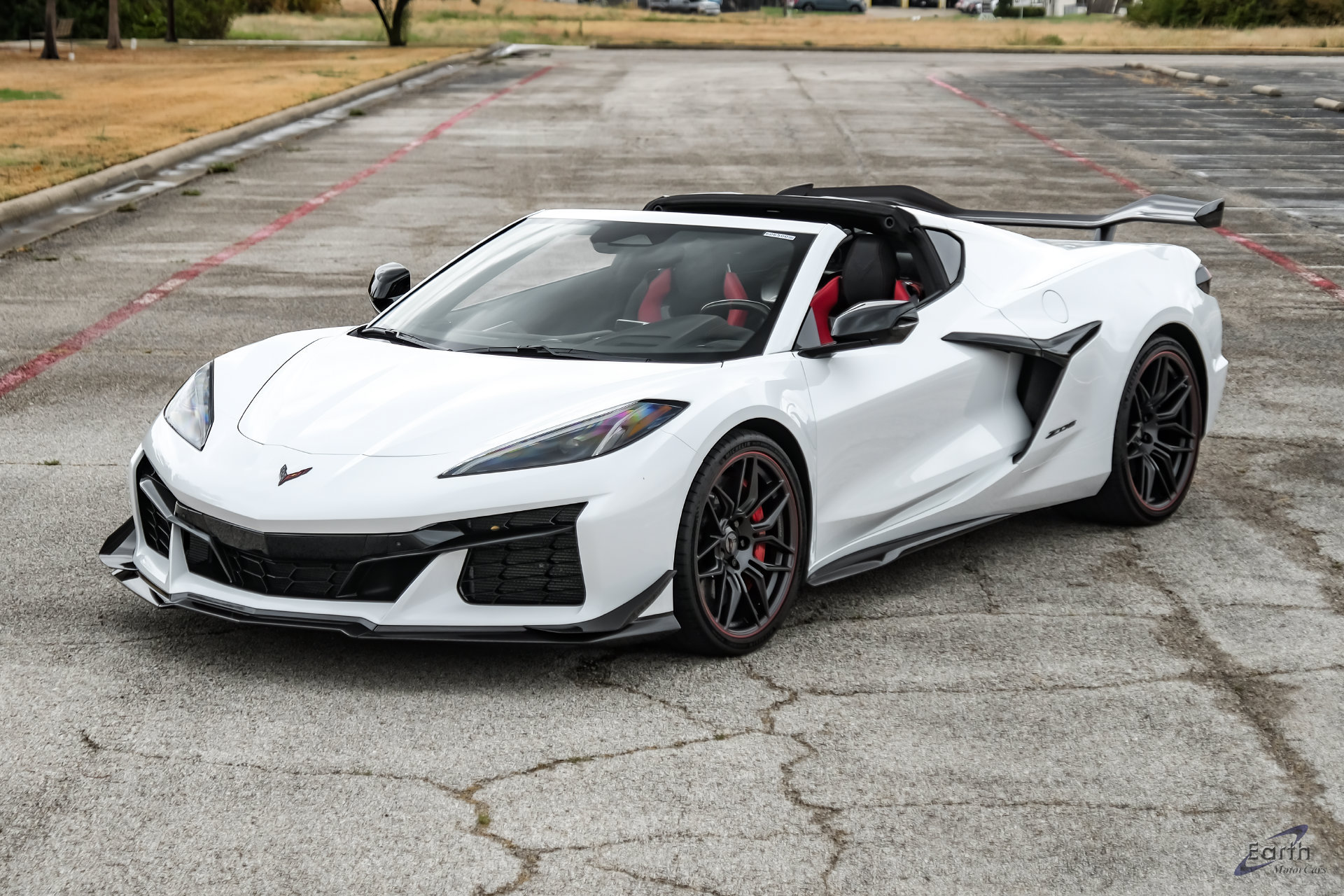 Used 2024 Chevrolet Corvette Z06 w/ Z07 Performance Package RWD image 7