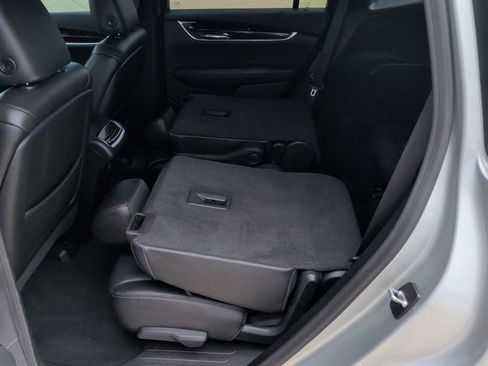 Used 2020 Cadillac XT6 Premium Luxury FWD image 35