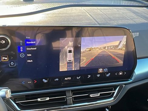 New 2026 Chevrolet Equinox EV LT image 23