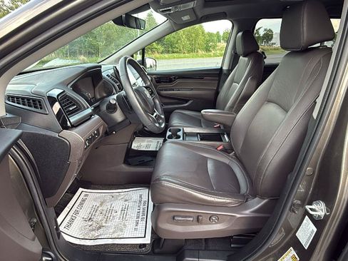 Used 2023 Honda Odyssey Touring image 23