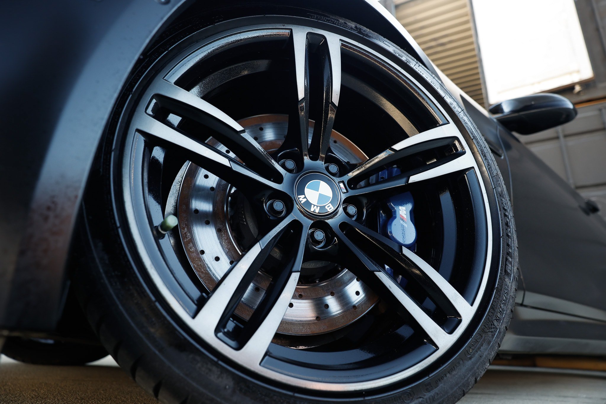 Used 2019 BMW M4 Coupe w/ Executive Package RWD image 41