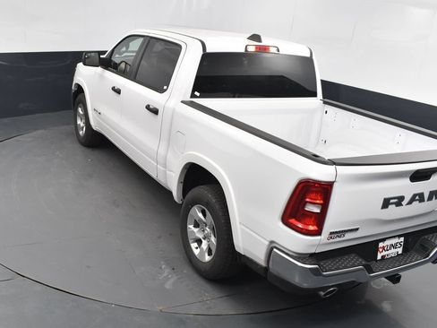 Used 2025 RAM 1500 Big Horn AWD/4WD image 40