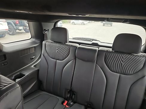 Used 2023 Hyundai Palisade Calligraphy image 14