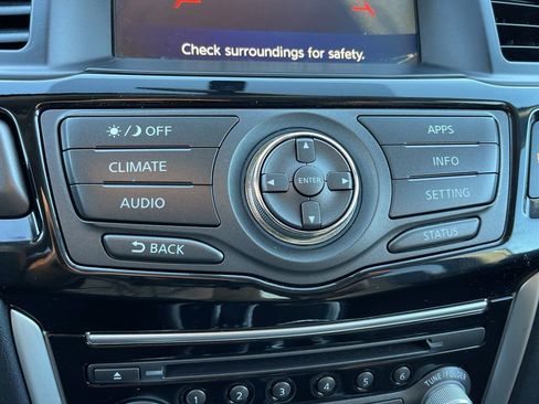Used 2020 Nissan Pathfinder S AWD/4WD image 12