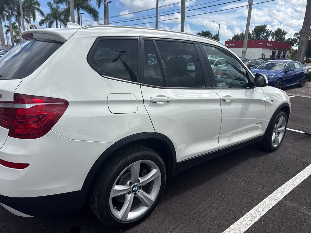 Used 2017 BMW X3 sDrive28i RWD image 11