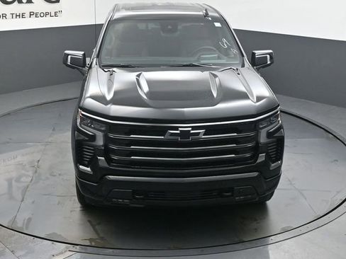 New 2026 Chevrolet Silverado 1500 High Country w/ High Country Premium Package AWD/4WD image 37