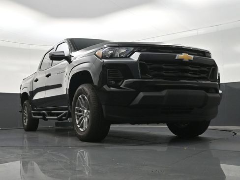 Used 2024 Chevrolet Colorado LT w/ LT Convenience Package RWD image 30