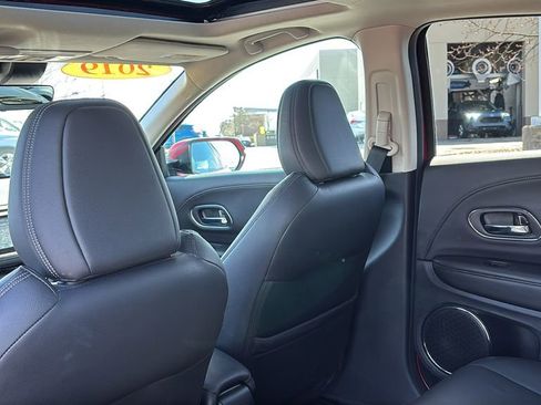 Used 2019 Honda HR-V Touring image 32