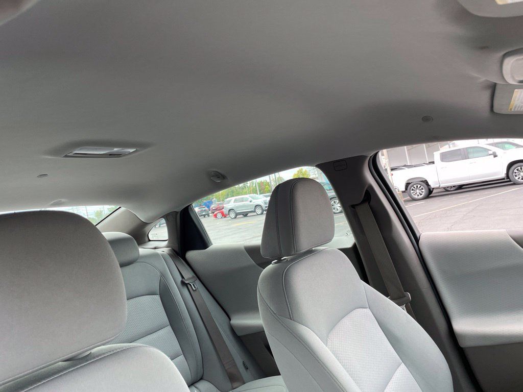 Used 2025 Chevrolet Malibu LT FWD image 13