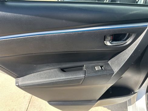 Used 2015 Toyota Corolla S Premium FWD image 22
