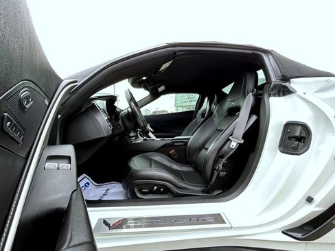 Used 2019 Chevrolet Corvette Z06 RWD image 10