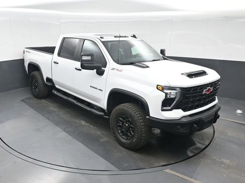 Used 2024 Chevrolet Silverado 2500 ZR2 w/ ZR2 Bison Edition AWD/4WD image 32