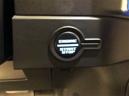 Used 2024 Ford Bronco Badlands image 19