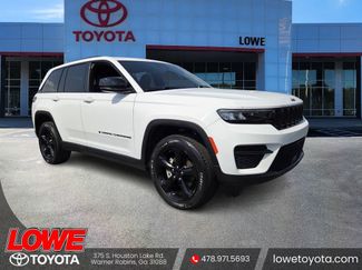Used 2023 Jeep Grand Cherokee Altitude AWD/4WD video 1