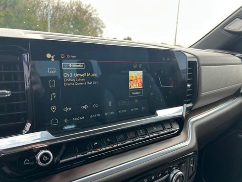 Used 2022 GMC Sierra 1500 SLT w/ SLT Convenience Package image 27