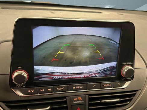 Used 2024 Nissan Altima 2.5 SR FWD image 19