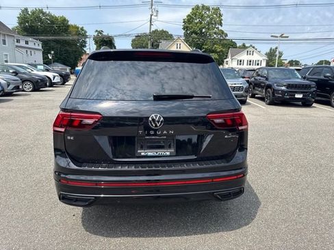Used 2024 Volkswagen Tiguan SE R-Line AWD/4WD image 7