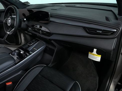 New 2026 Porsche Cayenne image 22