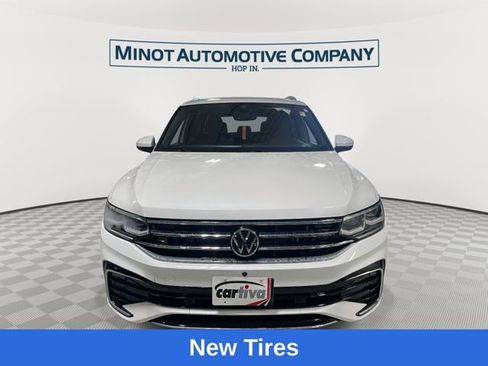 Used 2023 Volkswagen Tiguan SEL R-Line AWD/4WD image 3