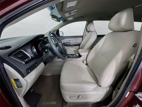 Used 2019 Kia Sedona LX FWD image 22